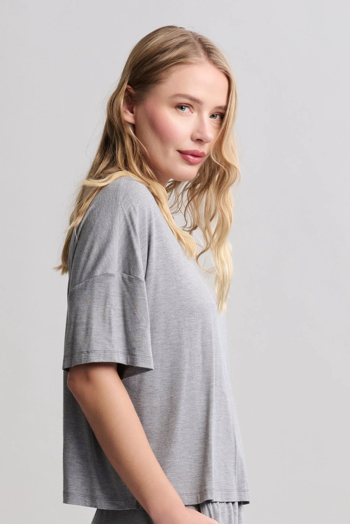 Dark Heathered Gray